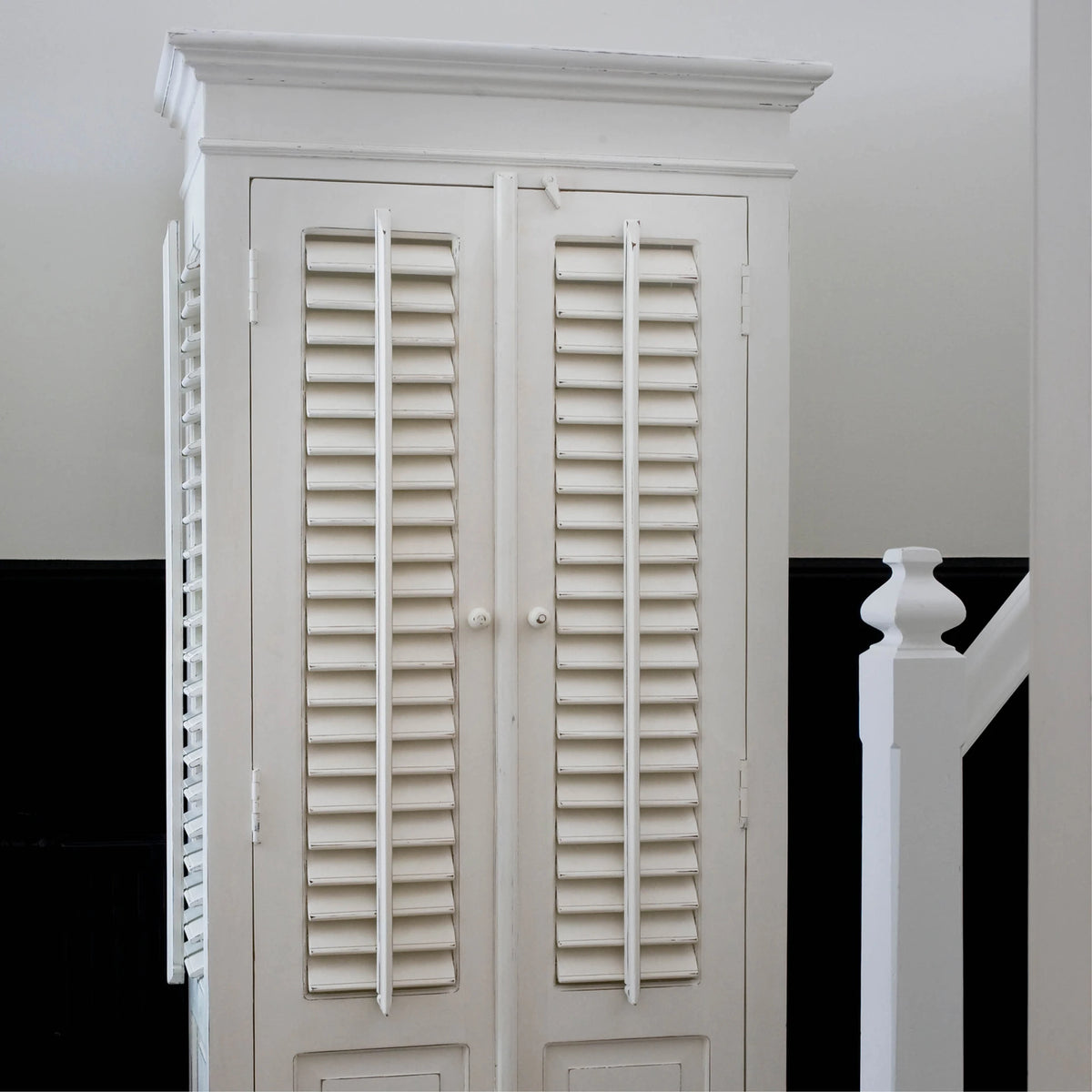 New Orleans ormar, bijela završnica, Riviera Maison, slika 9