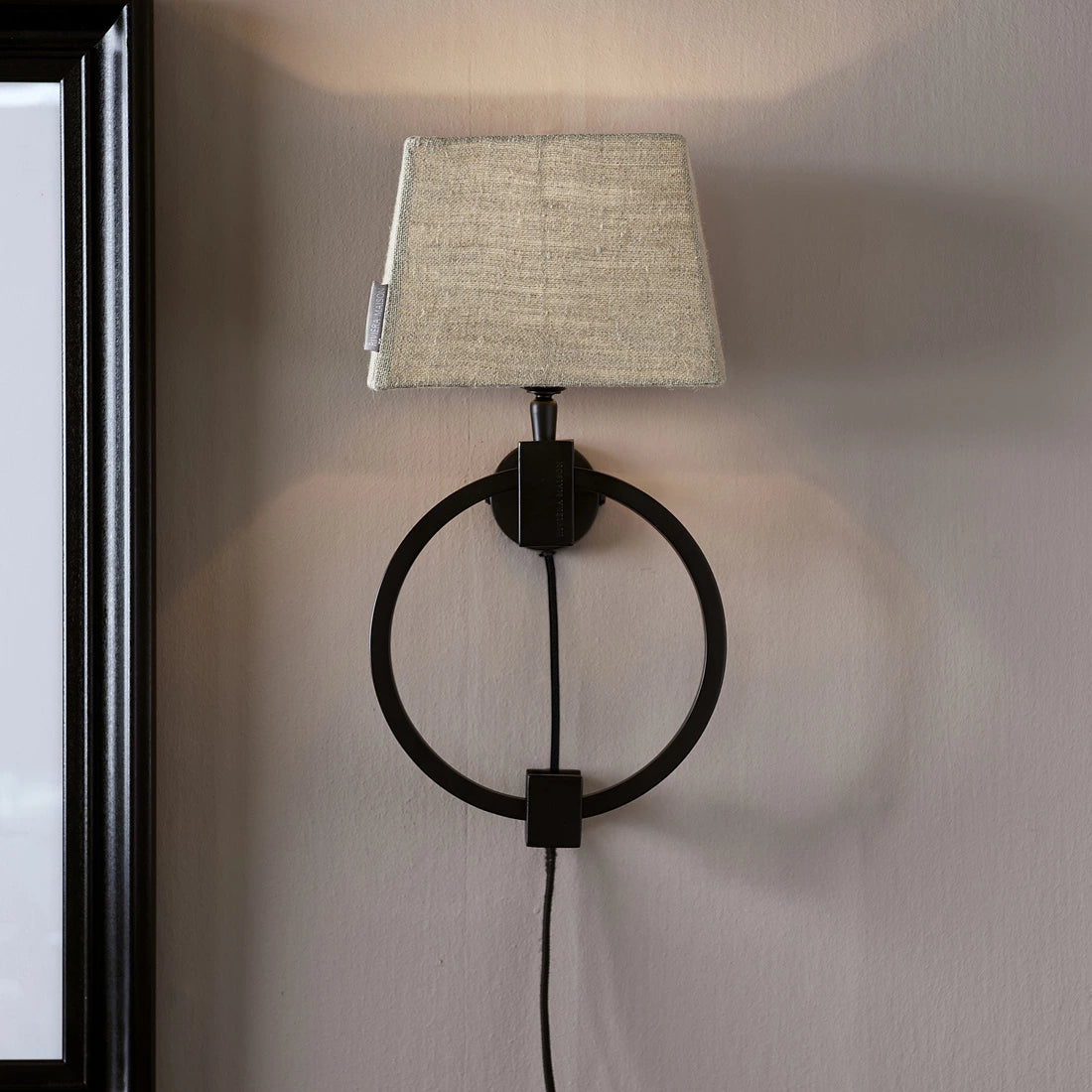 Houston zidna lampa (uključuje sjenilo)