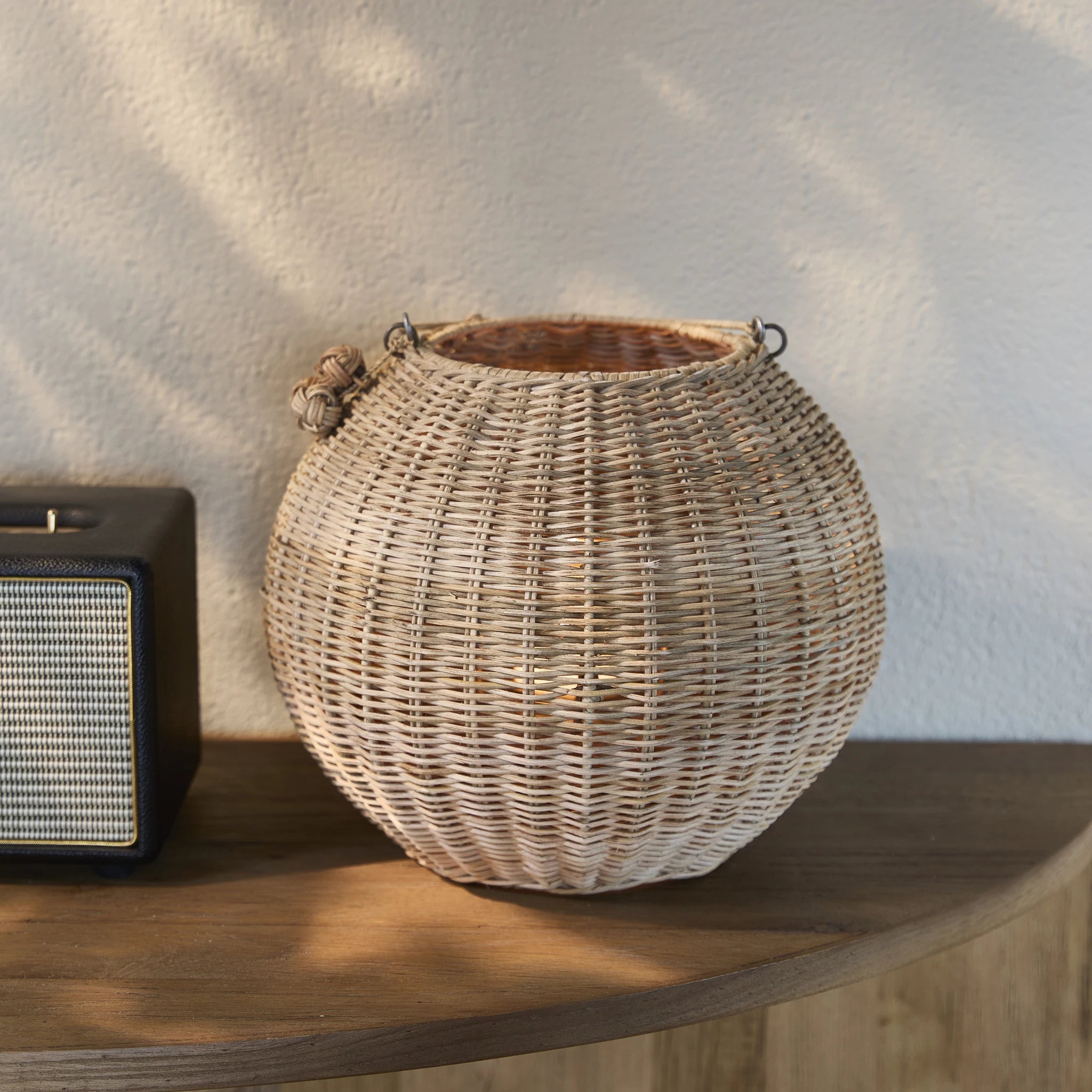 Rustic Rattan Cherchio fenjer