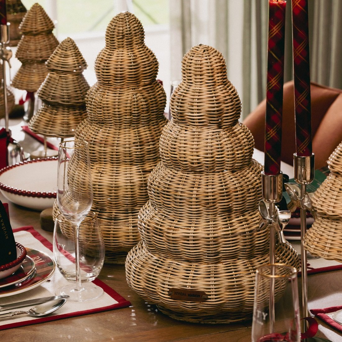 Rustic Rattan Wavy Christmas Tree