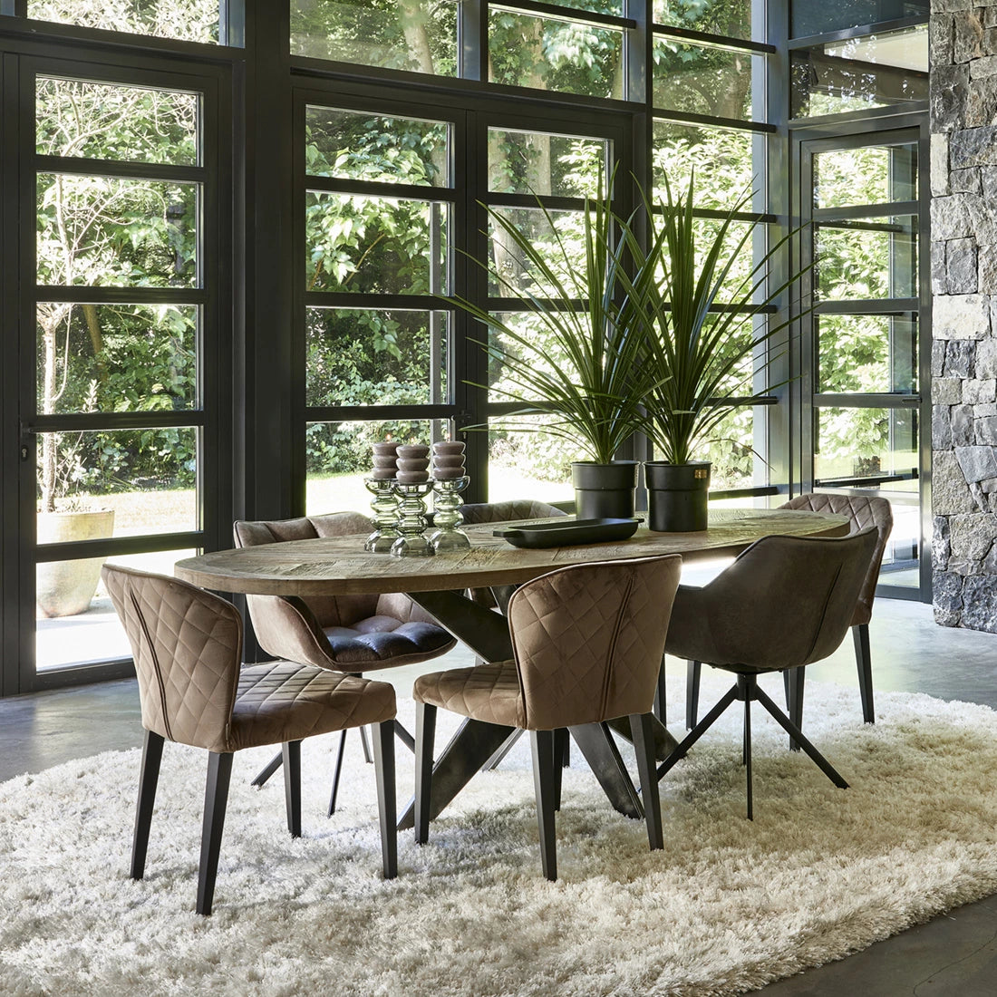 Carnaby okretna blagovaonska stolica Espresso, tkanina Pellini