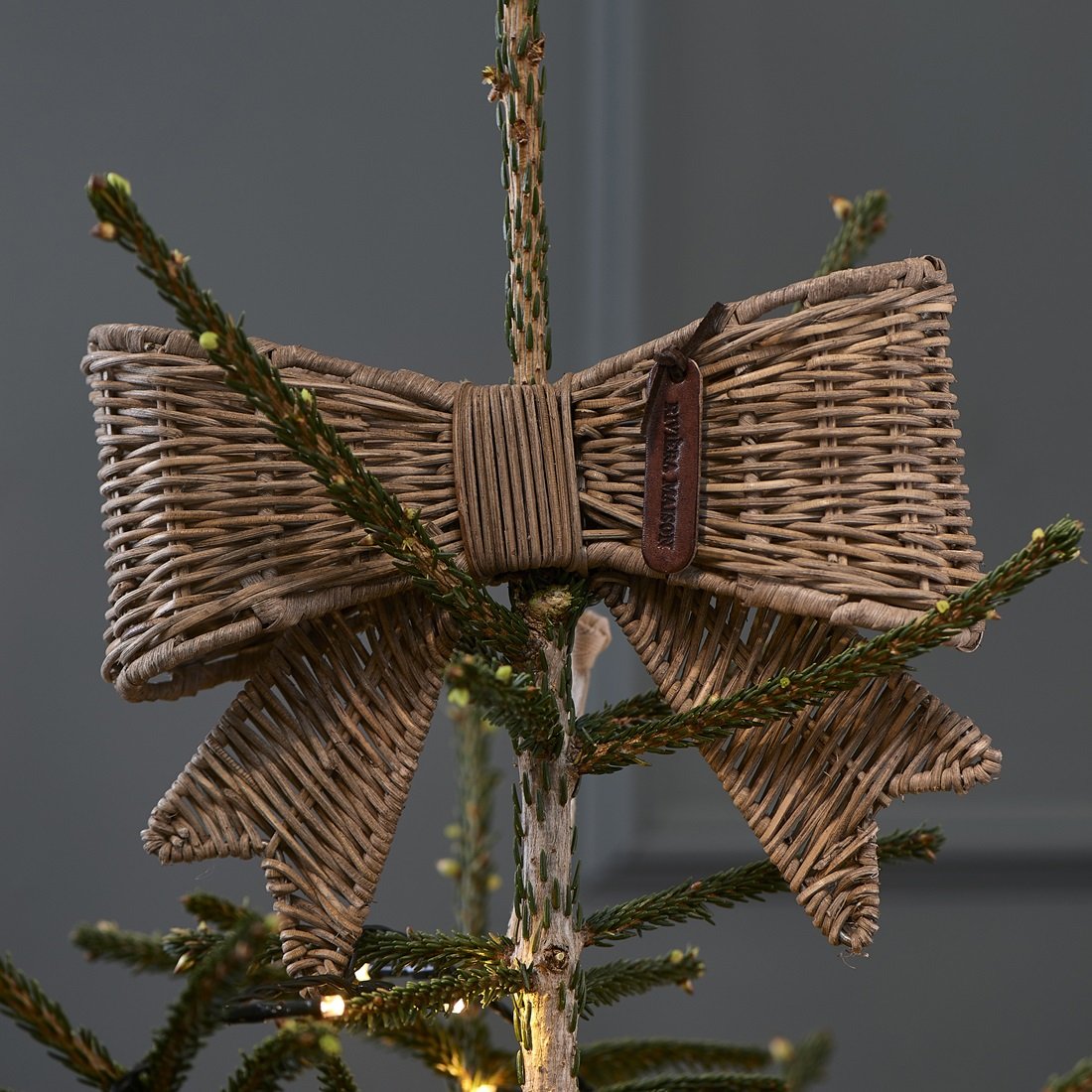 Rustic Rattan Jacky Bow Tree Topper