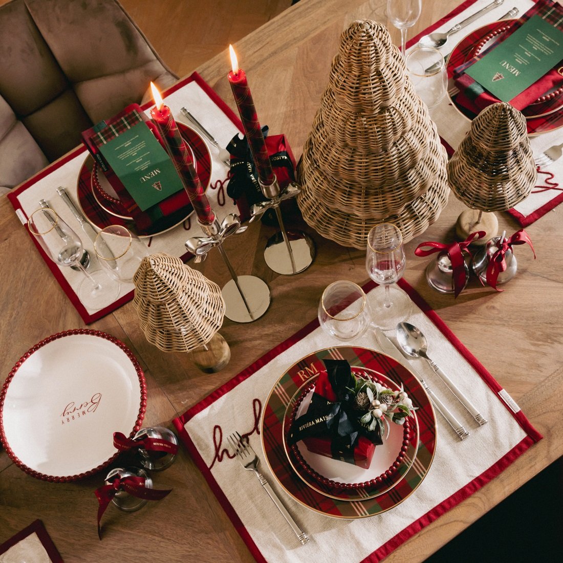 Rustic Rattan Wavy Christmas Tree