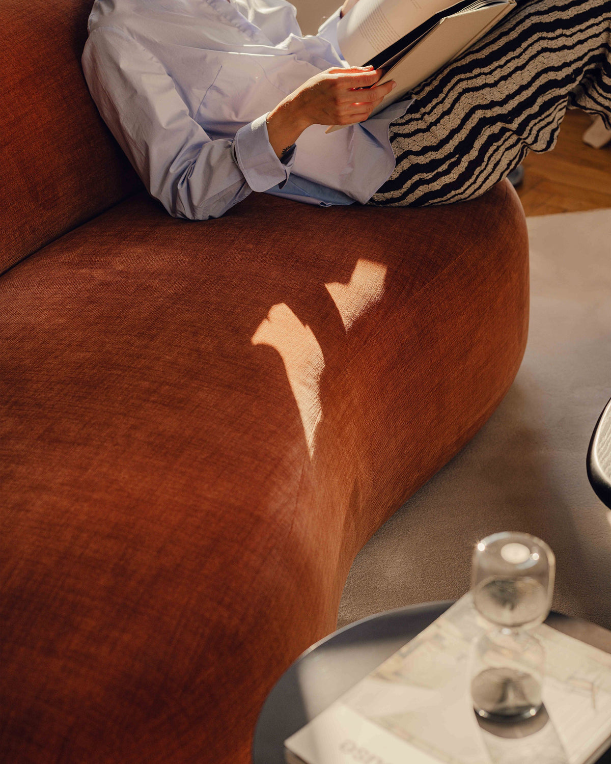 Aura sofa