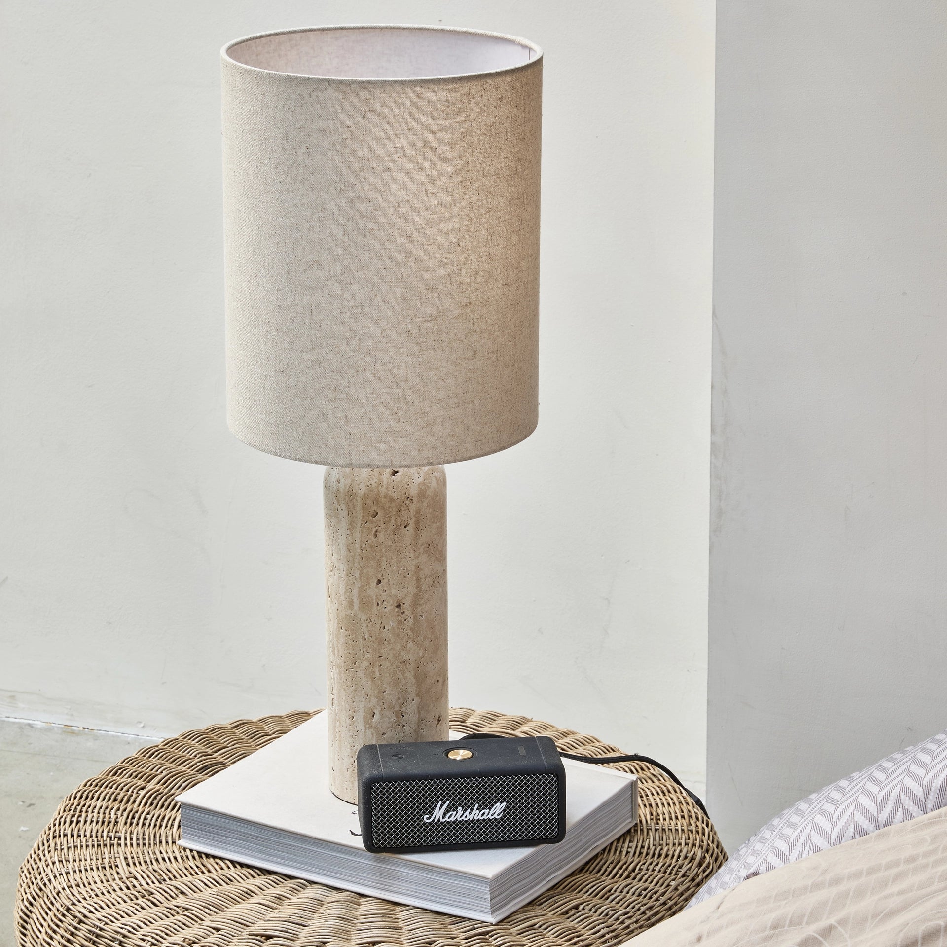 Mira Travertine Stolna Lampa