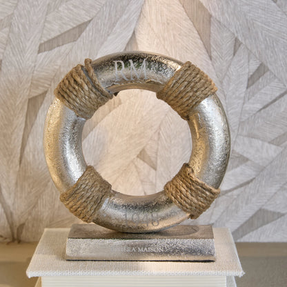 Lifebuoy Skulptura