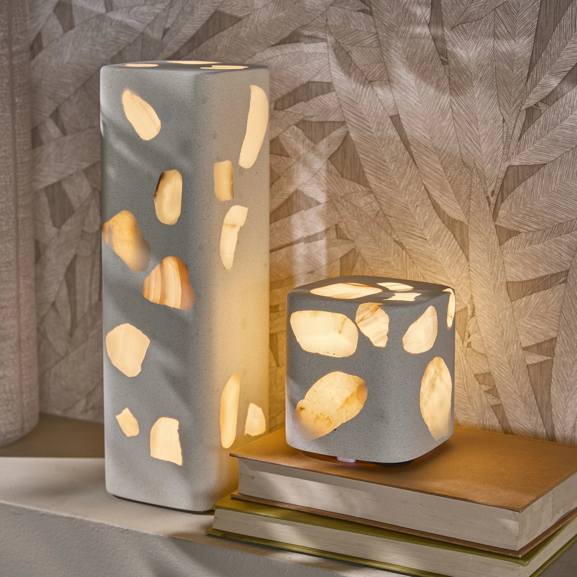 Saluné Alabaster LED Stolna Lampa S