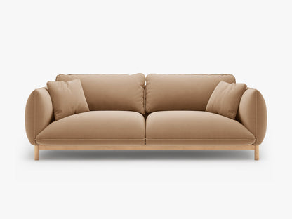 Ada trosjedna sofa