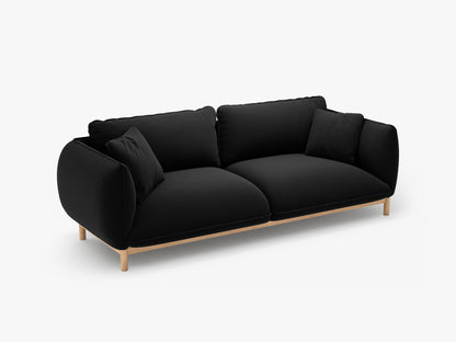 Ada trosjedna sofa