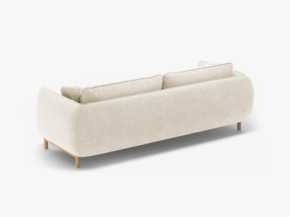 Ada trosjedna sofa