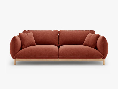 Ada trosjedna sofa