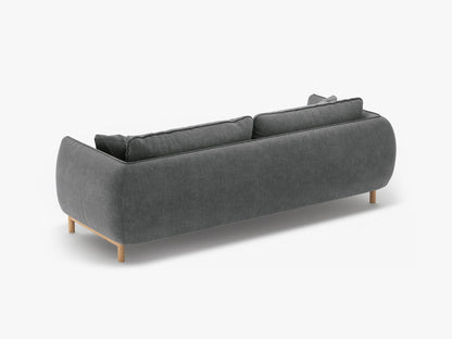 Ada trosjedna sofa