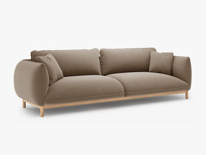 Ada četverosjedna sofa
