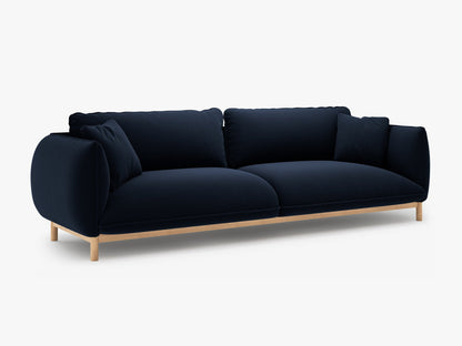 Ada četverosjedna sofa