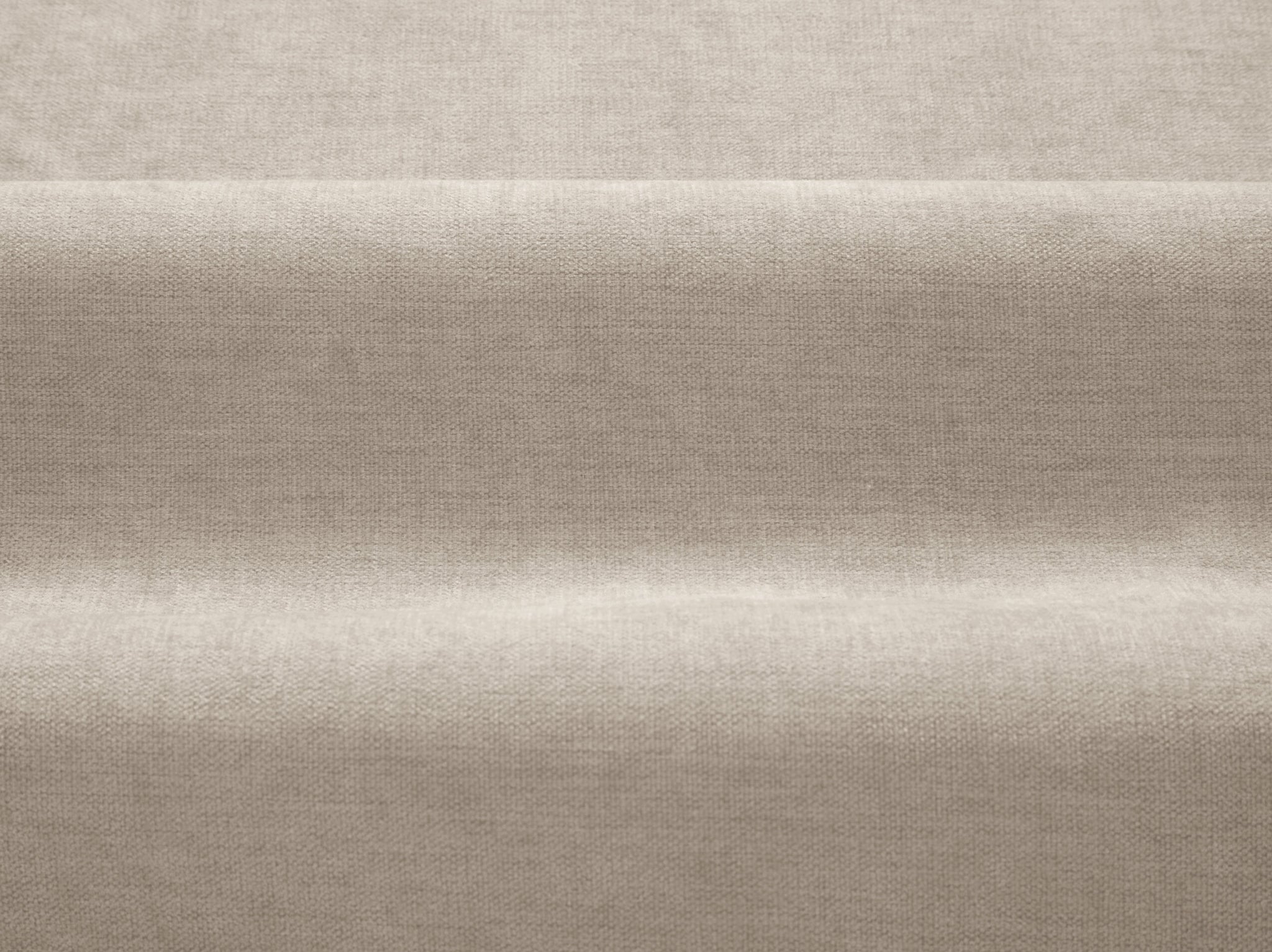 Ada četverosjedna sofa