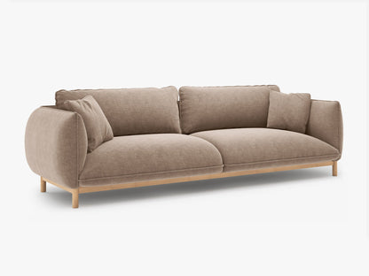 Ada četverosjedna sofa