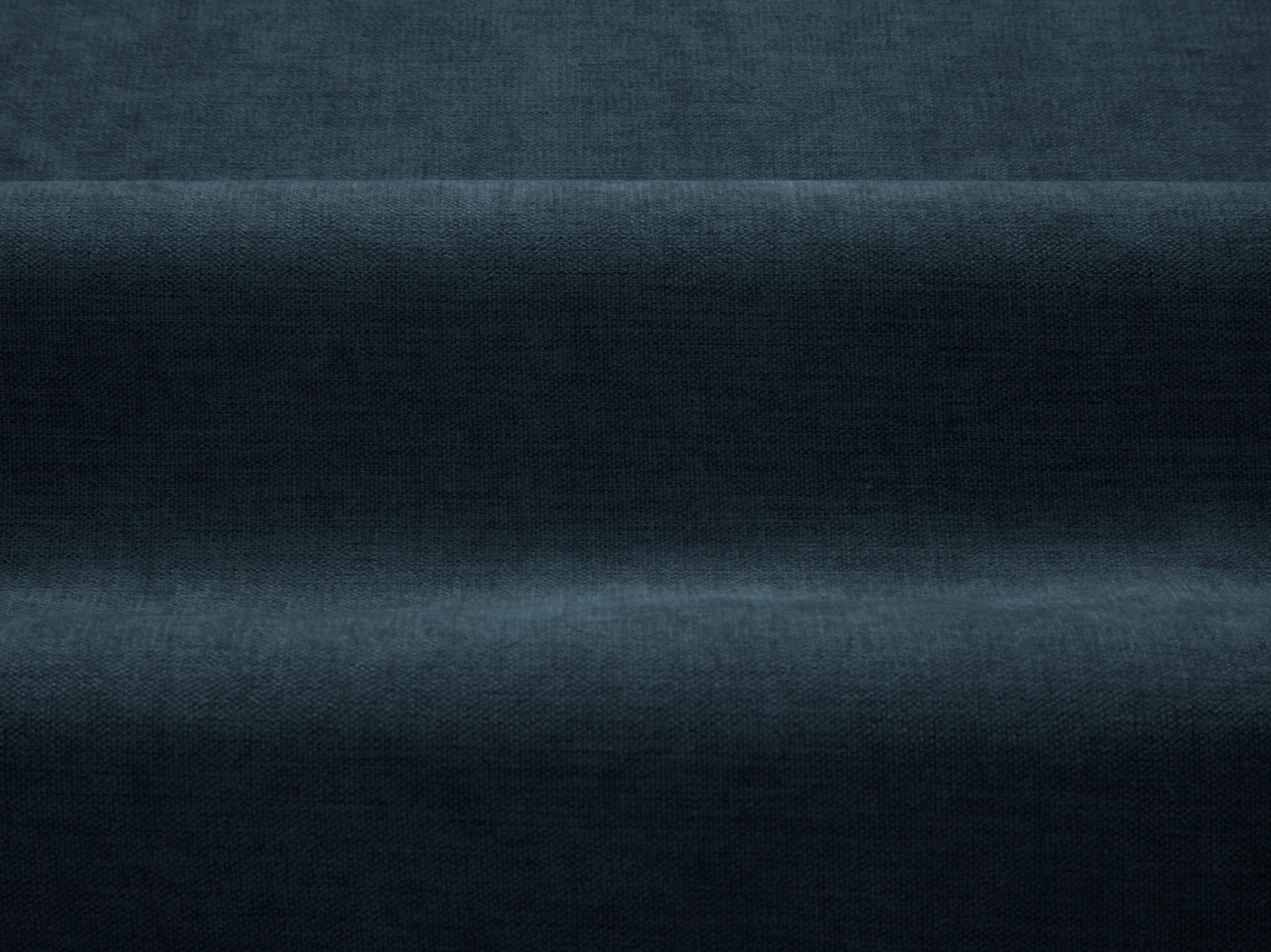 Ada četverosjedna sofa