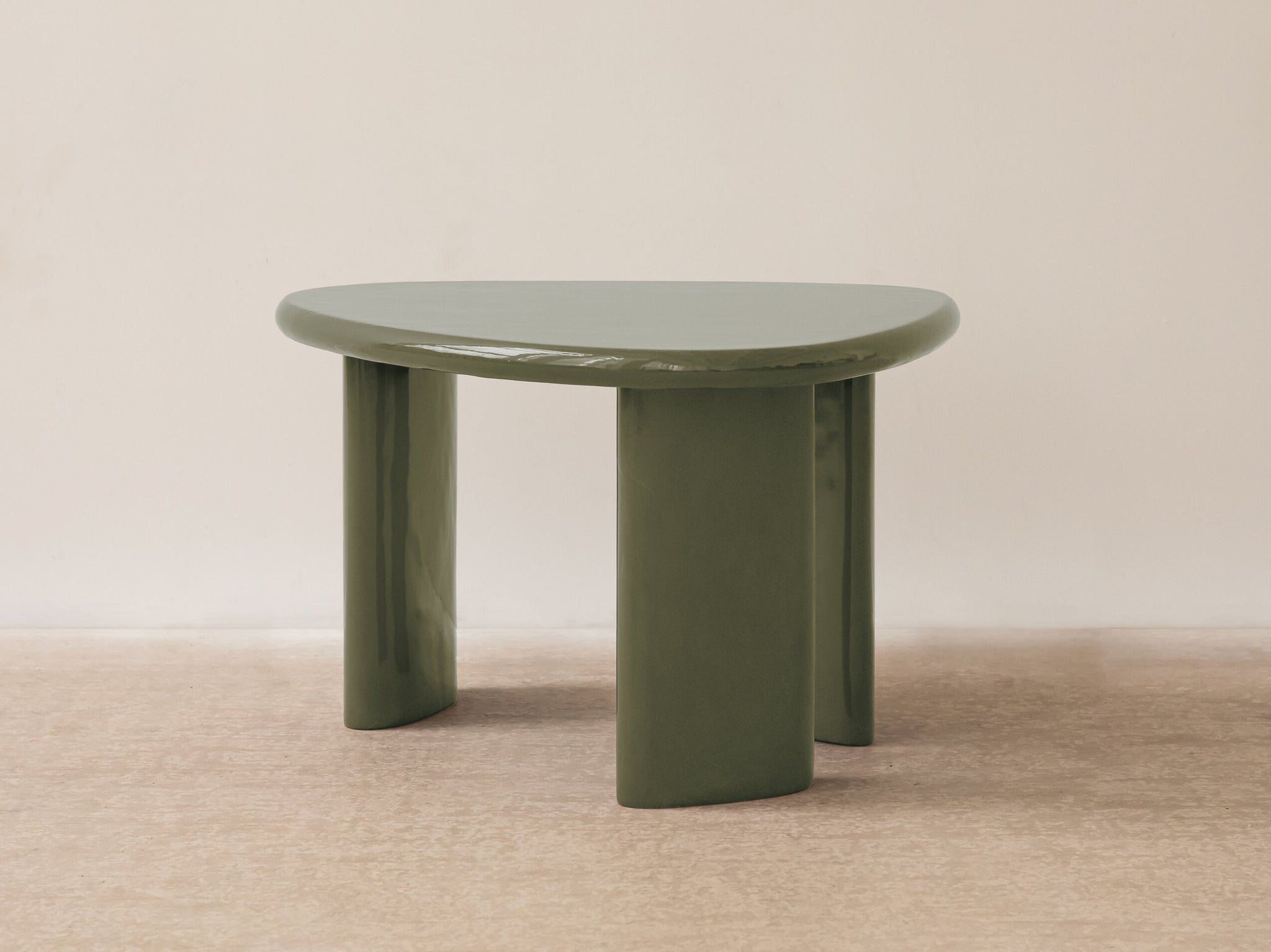 Lawrence stolić za kavu